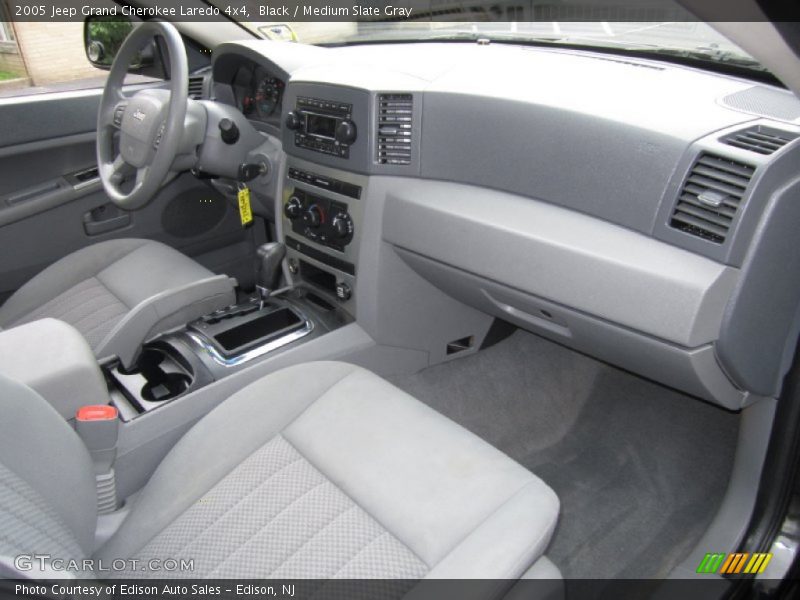 Dashboard of 2005 Grand Cherokee Laredo 4x4