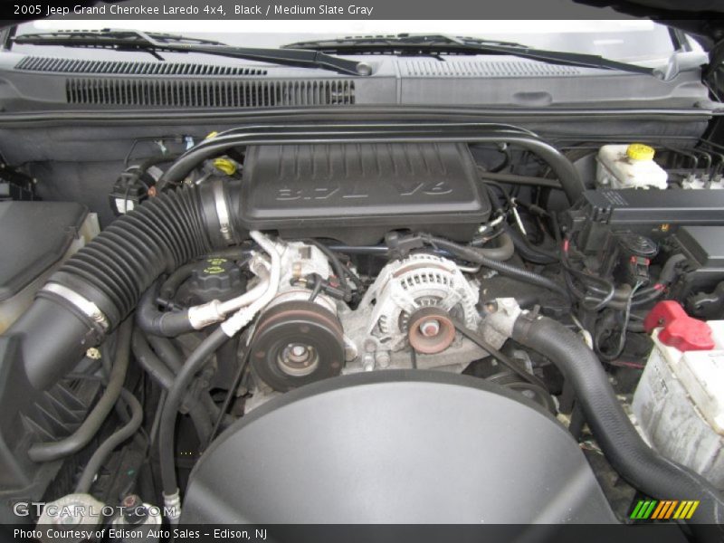  2005 Grand Cherokee Laredo 4x4 Engine - 3.7 Liter SOHC 12V Powertech V6