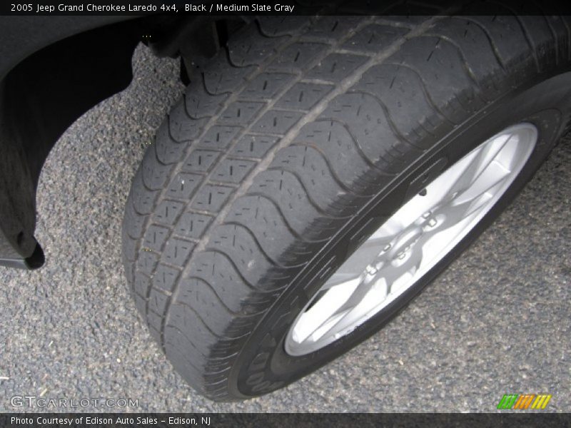 Black / Medium Slate Gray 2005 Jeep Grand Cherokee Laredo 4x4