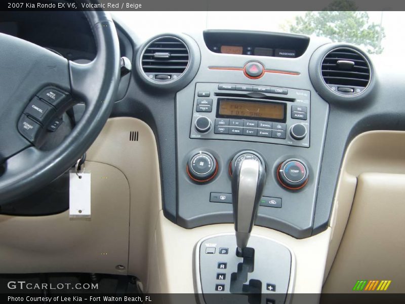 Volcanic Red / Beige 2007 Kia Rondo EX V6