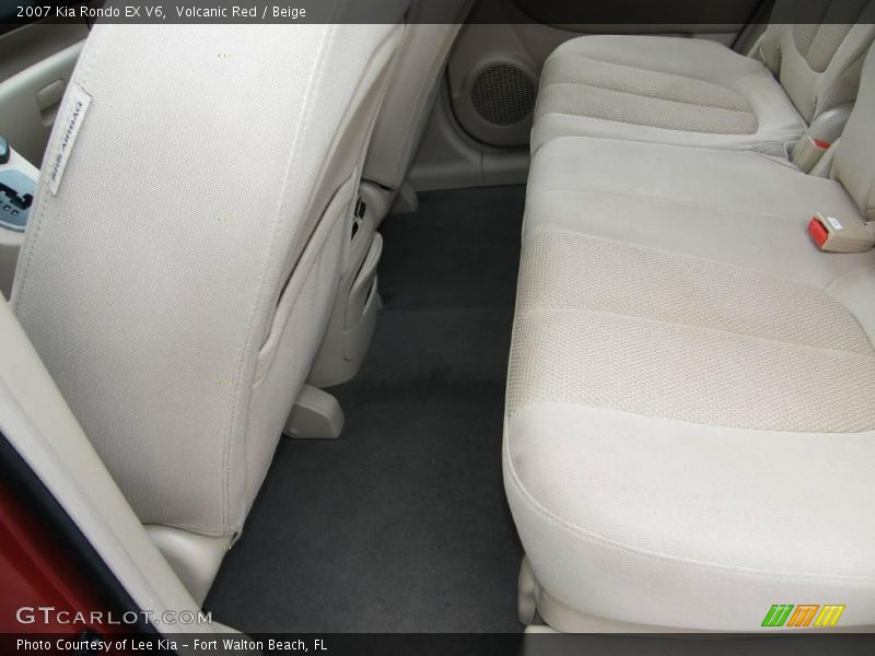 Volcanic Red / Beige 2007 Kia Rondo EX V6