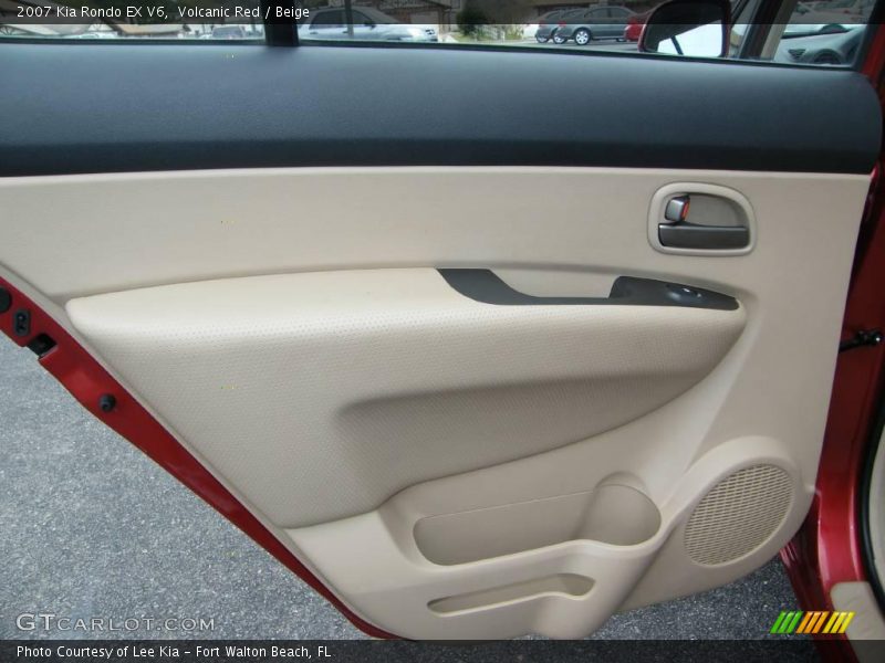 Volcanic Red / Beige 2007 Kia Rondo EX V6