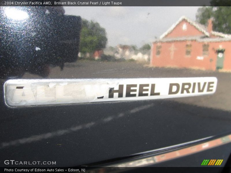 Brilliant Black Crystal Pearl / Light Taupe 2004 Chrysler Pacifica AWD