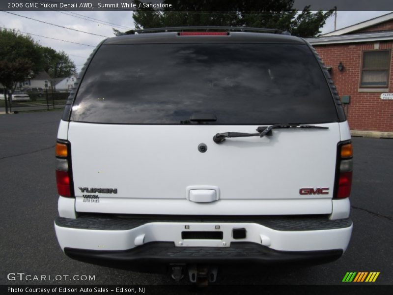 Summit White / Sandstone 2006 GMC Yukon Denali AWD