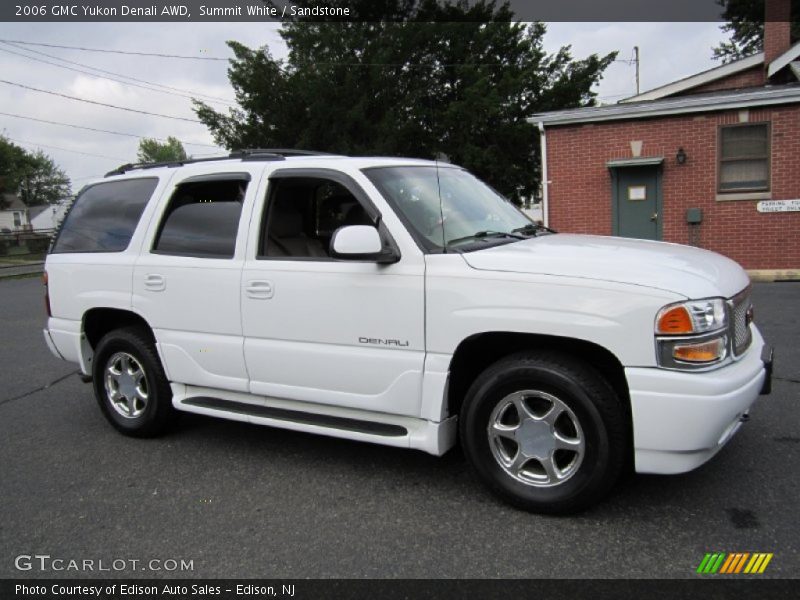 Summit White / Sandstone 2006 GMC Yukon Denali AWD