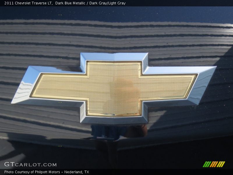 Dark Blue Metallic / Dark Gray/Light Gray 2011 Chevrolet Traverse LT