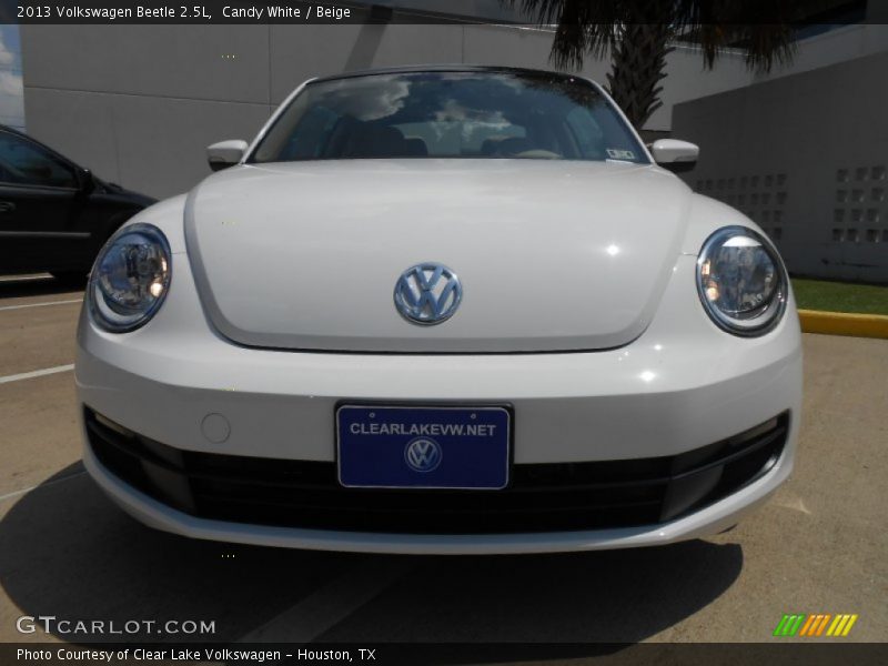 Candy White / Beige 2013 Volkswagen Beetle 2.5L