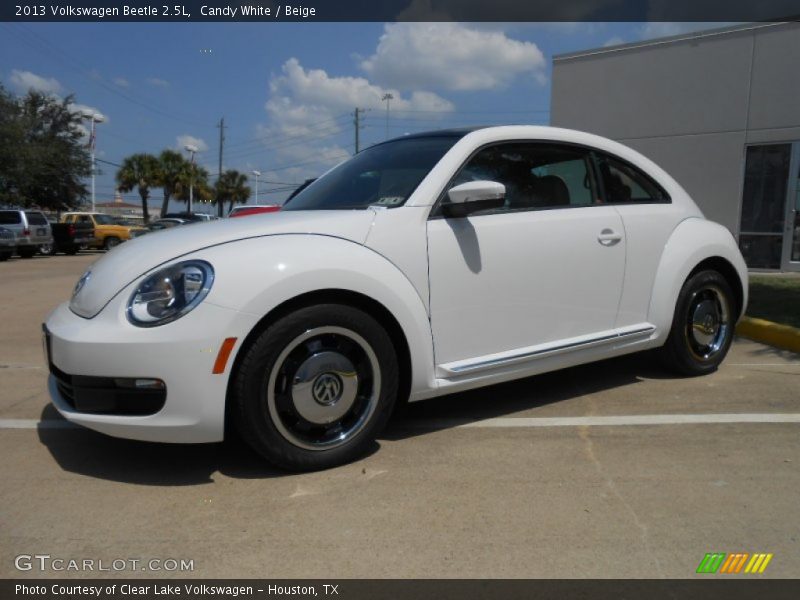 Candy White / Beige 2013 Volkswagen Beetle 2.5L
