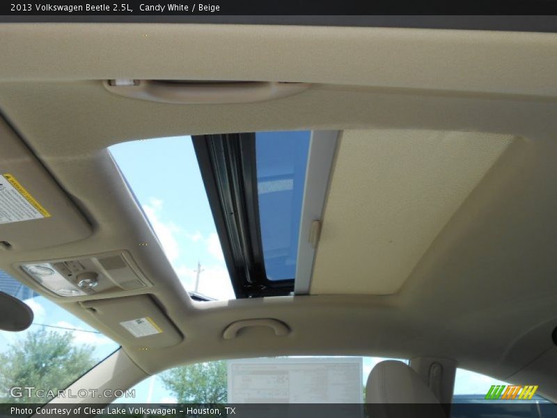 Candy White / Beige 2013 Volkswagen Beetle 2.5L