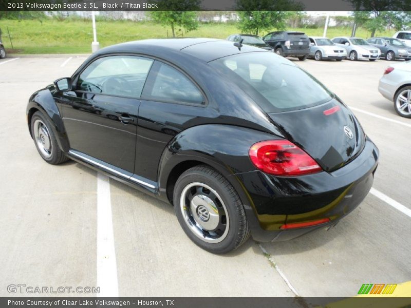 Black / Titan Black 2013 Volkswagen Beetle 2.5L