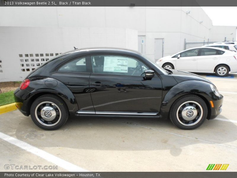 Black / Titan Black 2013 Volkswagen Beetle 2.5L