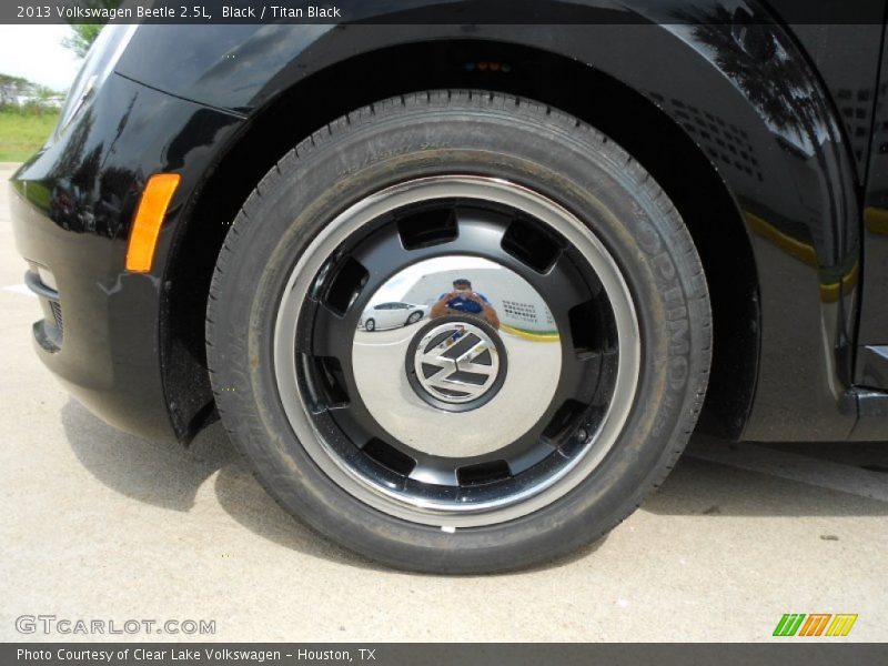 Black / Titan Black 2013 Volkswagen Beetle 2.5L
