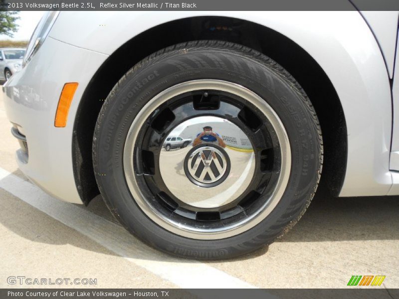 Reflex Silver Metallic / Titan Black 2013 Volkswagen Beetle 2.5L