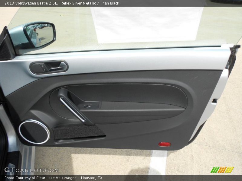 Reflex Silver Metallic / Titan Black 2013 Volkswagen Beetle 2.5L