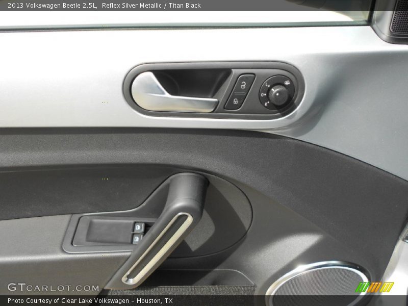 Reflex Silver Metallic / Titan Black 2013 Volkswagen Beetle 2.5L