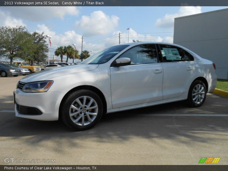 Candy White / Titan Black 2013 Volkswagen Jetta SE Sedan