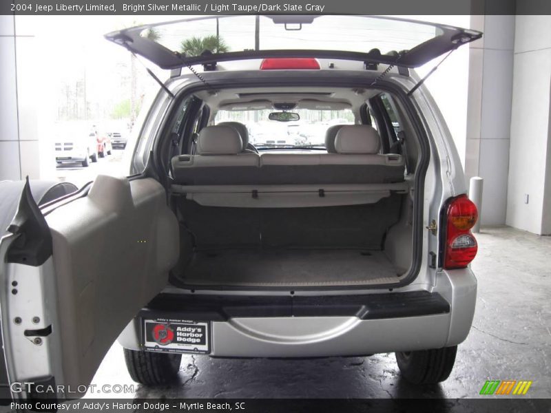 Bright Silver Metallic / Light Taupe/Dark Slate Gray 2004 Jeep Liberty Limited