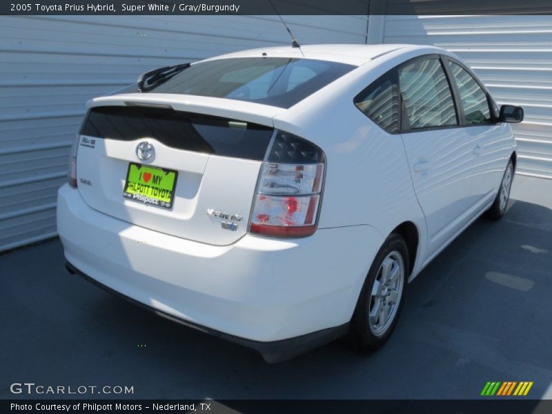 Super White / Gray/Burgundy 2005 Toyota Prius Hybrid