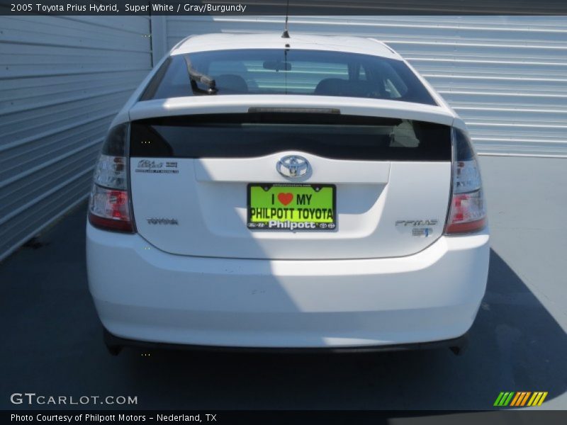 Super White / Gray/Burgundy 2005 Toyota Prius Hybrid