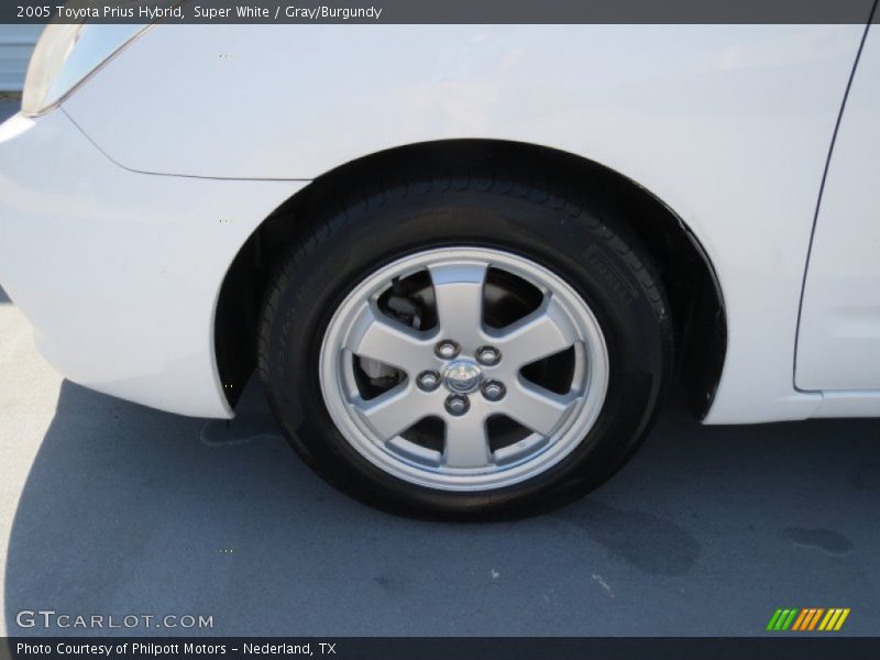 Super White / Gray/Burgundy 2005 Toyota Prius Hybrid