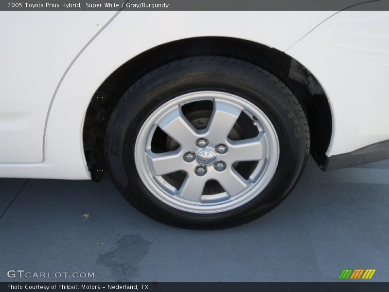 Super White / Gray/Burgundy 2005 Toyota Prius Hybrid