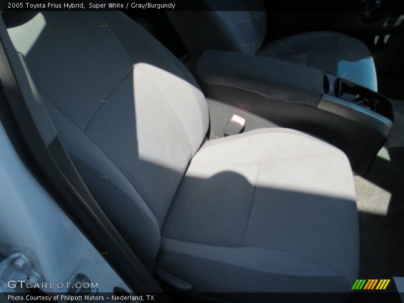 Super White / Gray/Burgundy 2005 Toyota Prius Hybrid