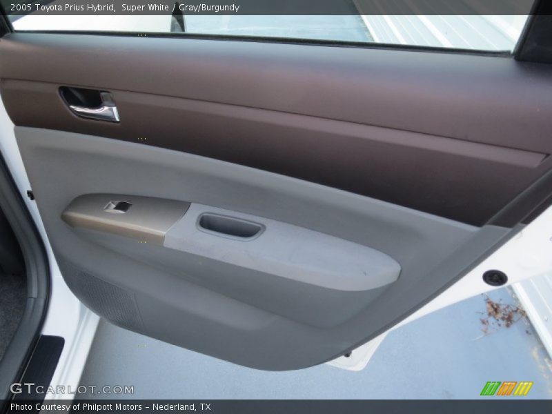Super White / Gray/Burgundy 2005 Toyota Prius Hybrid