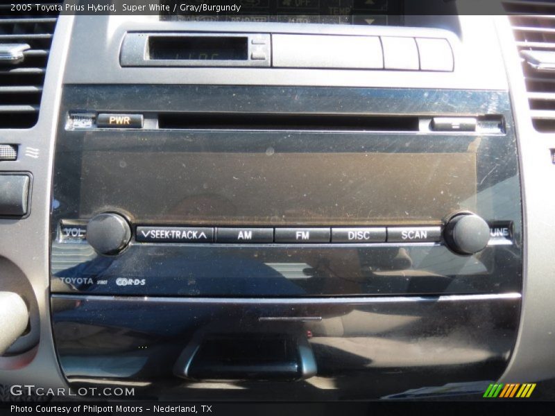 Super White / Gray/Burgundy 2005 Toyota Prius Hybrid