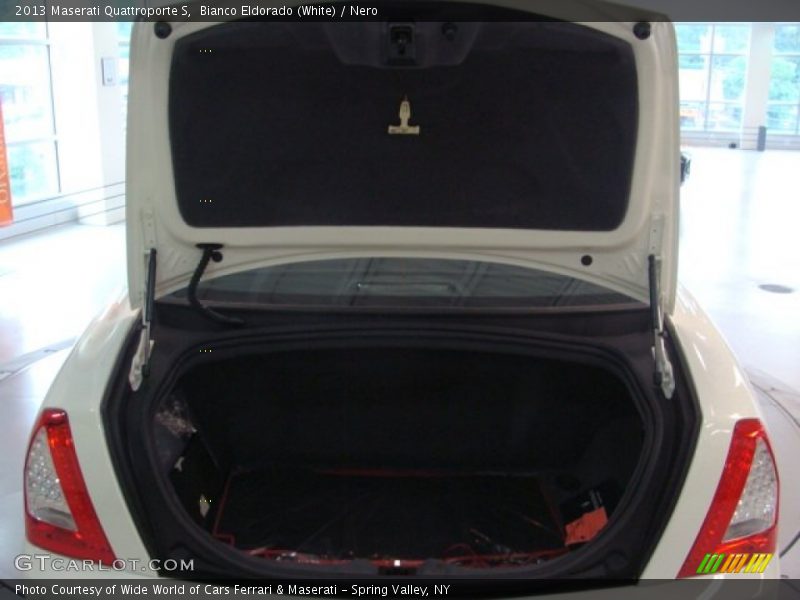 Bianco Eldorado (White) / Nero 2013 Maserati Quattroporte S