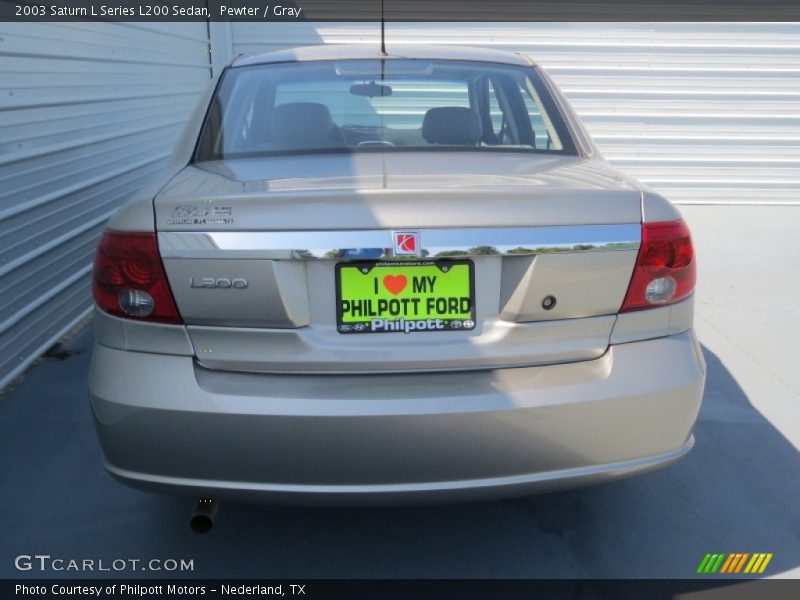 Pewter / Gray 2003 Saturn L Series L200 Sedan