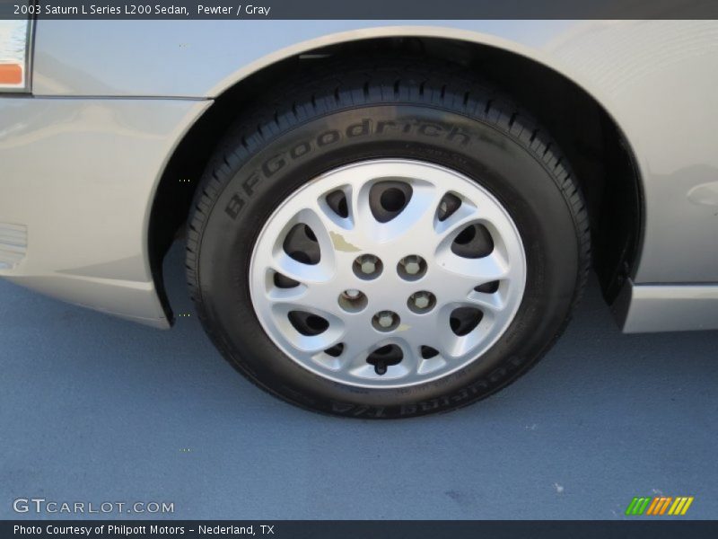 Pewter / Gray 2003 Saturn L Series L200 Sedan
