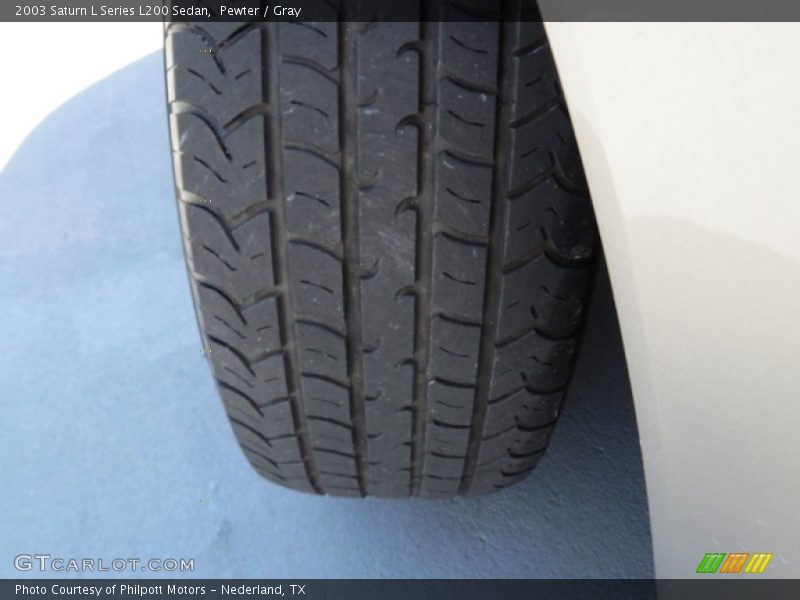 Pewter / Gray 2003 Saturn L Series L200 Sedan