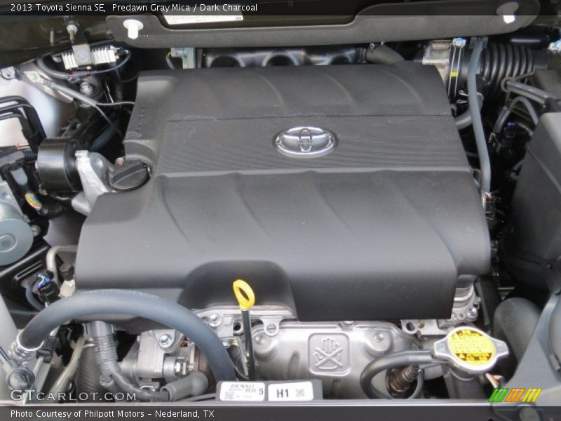 Predawn Gray Mica / Dark Charcoal 2013 Toyota Sienna SE