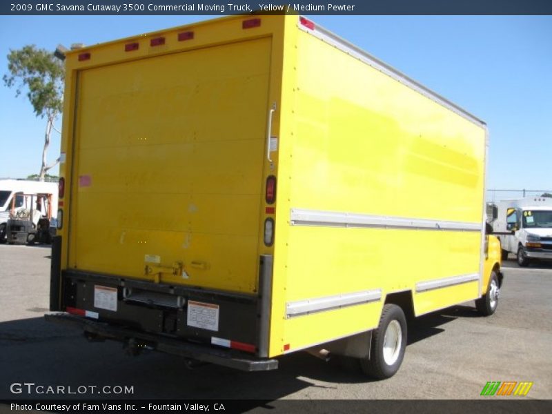 Yellow / Medium Pewter 2009 GMC Savana Cutaway 3500 Commercial Moving Truck