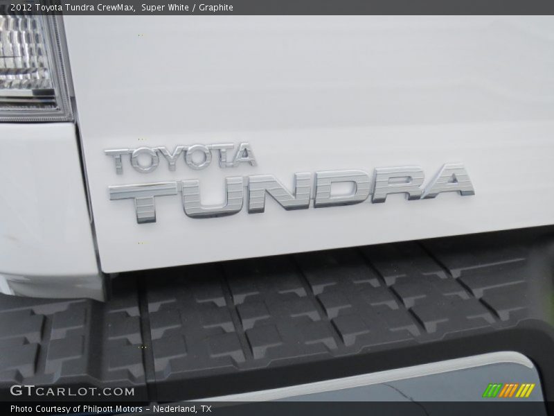 Super White / Graphite 2012 Toyota Tundra CrewMax