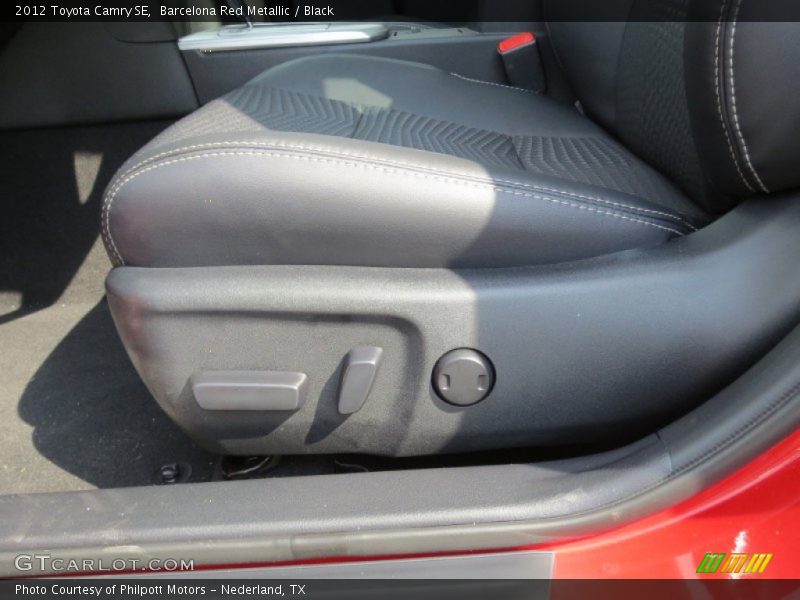 Barcelona Red Metallic / Black 2012 Toyota Camry SE