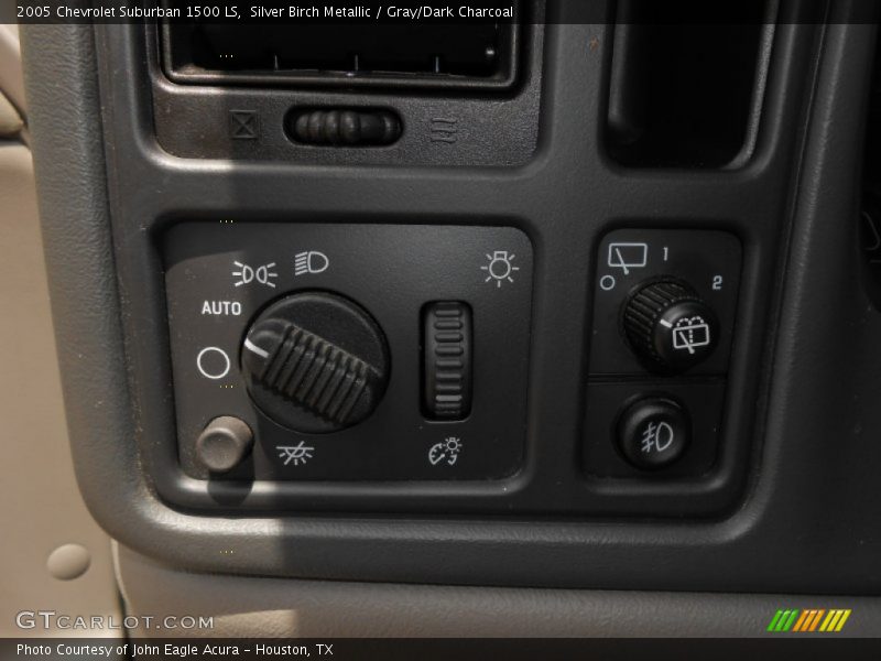 Silver Birch Metallic / Gray/Dark Charcoal 2005 Chevrolet Suburban 1500 LS
