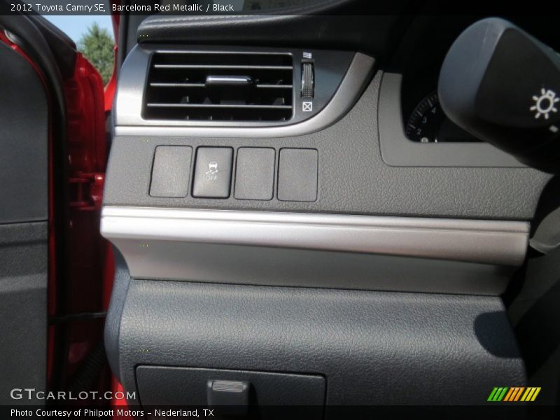 Barcelona Red Metallic / Black 2012 Toyota Camry SE