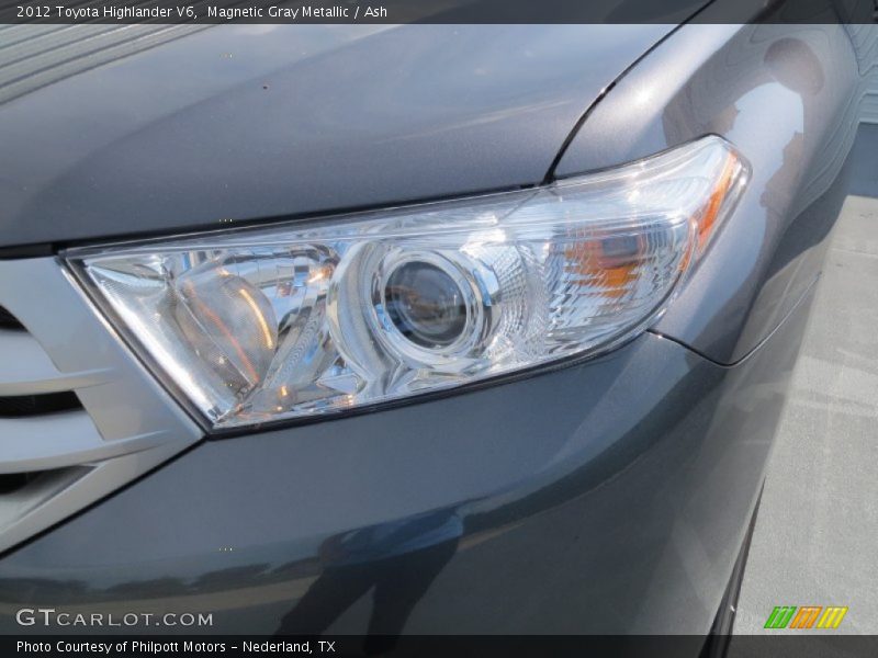 Magnetic Gray Metallic / Ash 2012 Toyota Highlander V6