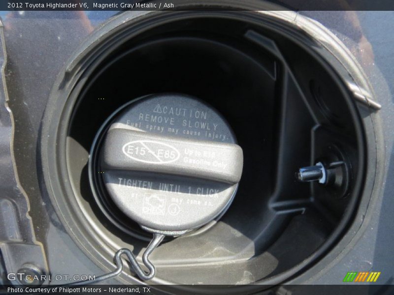 Magnetic Gray Metallic / Ash 2012 Toyota Highlander V6