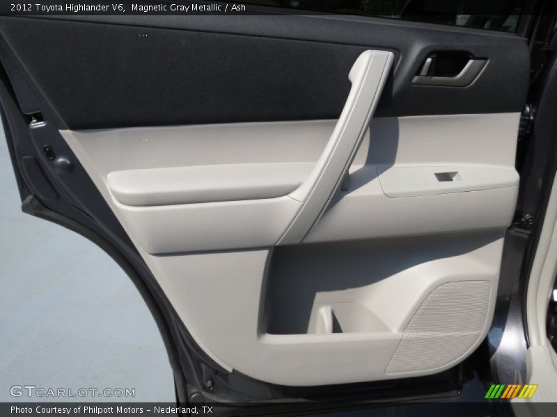 Magnetic Gray Metallic / Ash 2012 Toyota Highlander V6