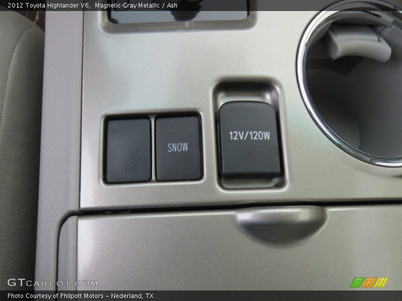 Magnetic Gray Metallic / Ash 2012 Toyota Highlander V6