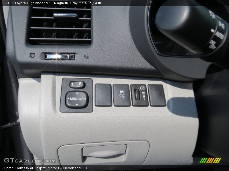 Magnetic Gray Metallic / Ash 2012 Toyota Highlander V6