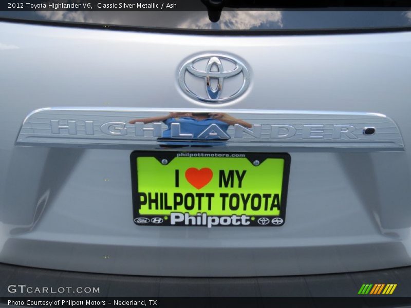 Classic Silver Metallic / Ash 2012 Toyota Highlander V6