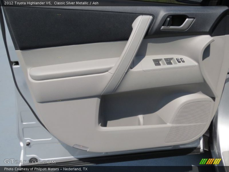 Classic Silver Metallic / Ash 2012 Toyota Highlander V6