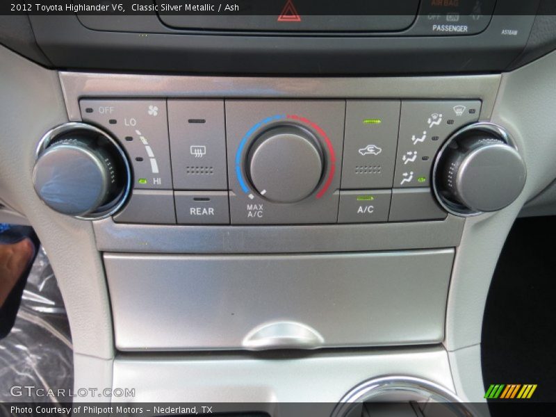Classic Silver Metallic / Ash 2012 Toyota Highlander V6