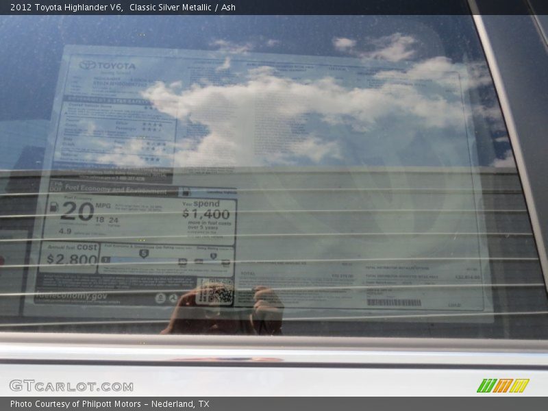 Classic Silver Metallic / Ash 2012 Toyota Highlander V6