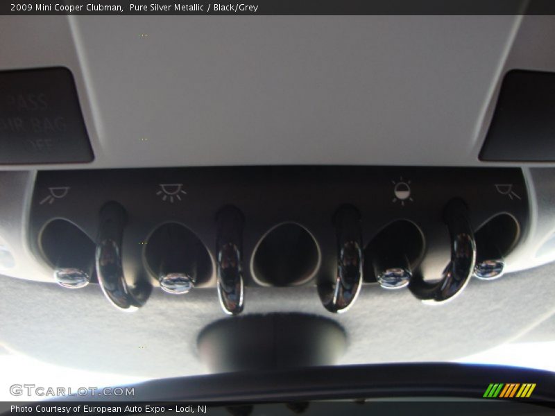 Pure Silver Metallic / Black/Grey 2009 Mini Cooper Clubman