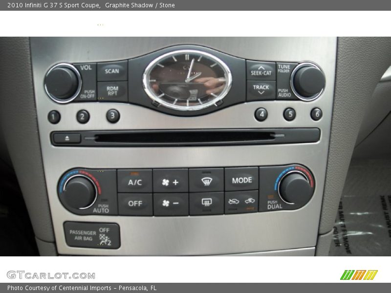 Controls of 2010 G 37 S Sport Coupe