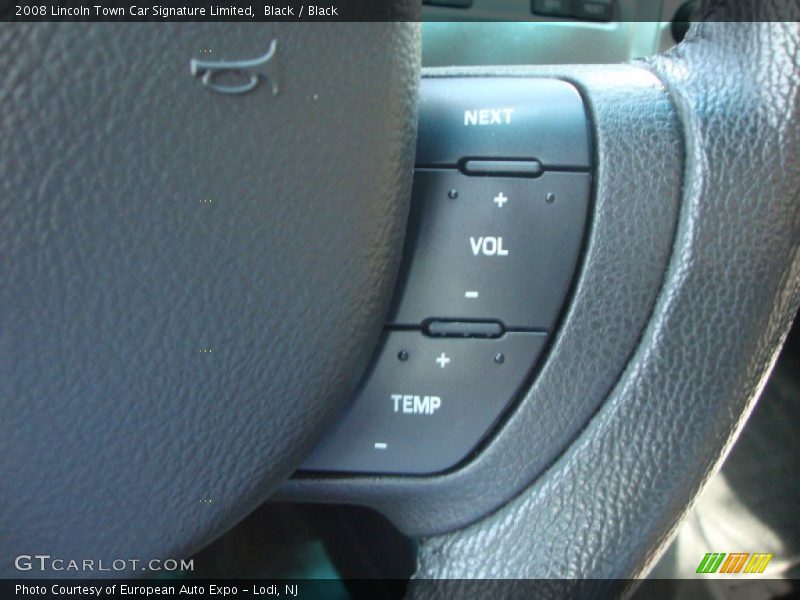 Black / Black 2008 Lincoln Town Car Signature Limited